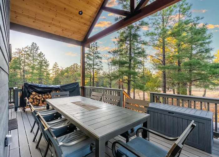Cozy Mountain With Decks Fireplace & Games *