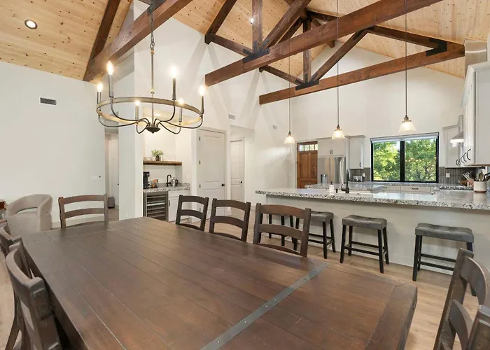 Cozy Mountain With Decks Fireplace & Games Holiday home Happy Jack