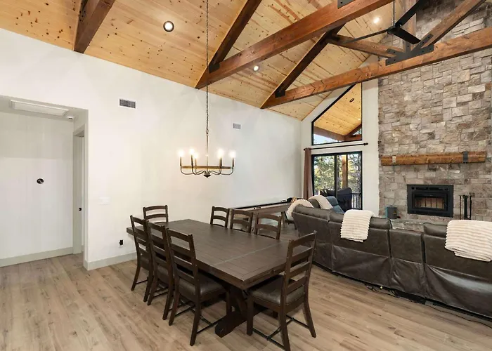 Holiday home Cozy Mountain With Decks Fireplace & Games *